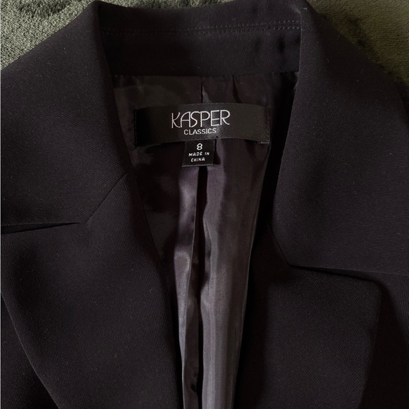 Kasper Classic Black Blazer - Picture 2 of 3